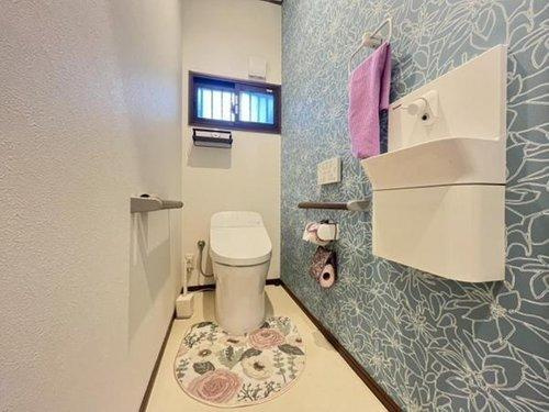 知多郡武豊町大字冨貴字外面のトイレ|1階トイレ　温水洗浄便座付き☆