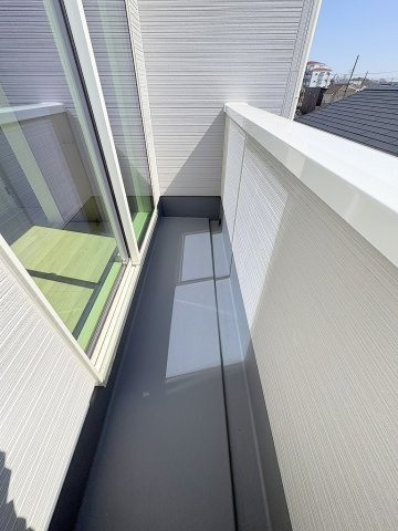 八潮市八潮7丁目　新築戸建　全2棟　2号棟のバルコニー|南向きの明るいバルコニーです