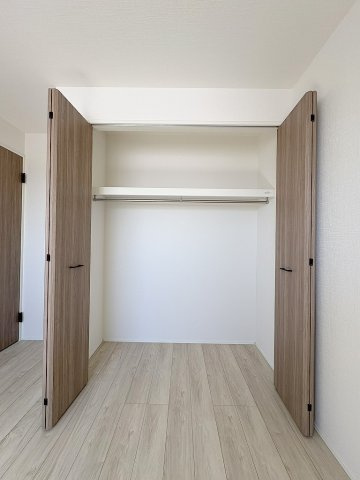 八潮市八潮7丁目　新築戸建　全2棟　2号棟の収納|大切な衣類を収納できるクローゼット完備