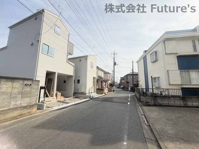 八潮市八潮7丁目　新築戸建　全2棟　2号棟の前面道路含む現地写真|前面道路含む現地写真です。