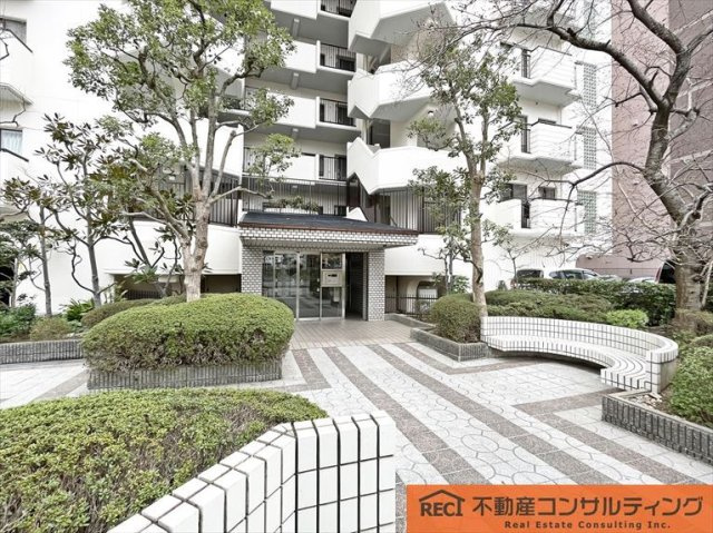 パレスエクセル東灘のエントランス|東灘小学校徒歩6分！