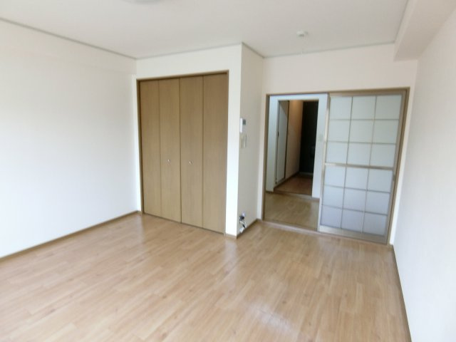 フォルトーナの洋室