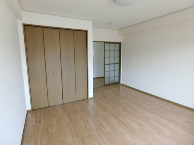 フォルトーナの洋室