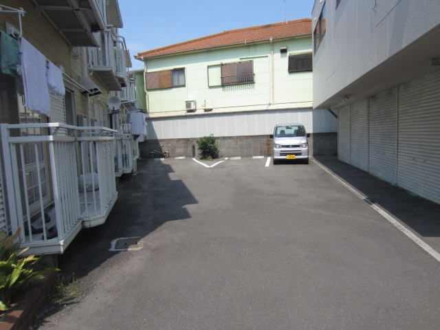 【駐車場】
