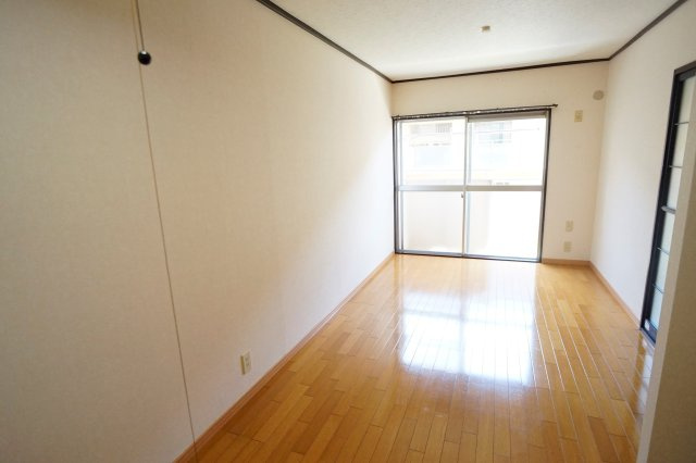 生駒ビューハイツの居間・リビング