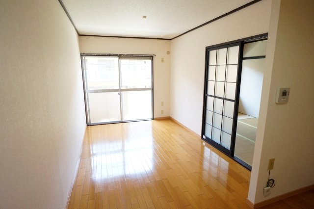 生駒ビューハイツの居間・リビング