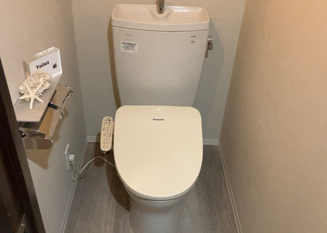 【トイレ】 | ライオンズマンション町田南 | トイレは大きさや形、機能、抗菌性などが異なる多種多彩なタイプが各メーカーから出ています。それぞれに良さがあるため、事前にどういったタイプのトイレがいいのかをご家庭内で決めて、内見に行くといいでしょう。