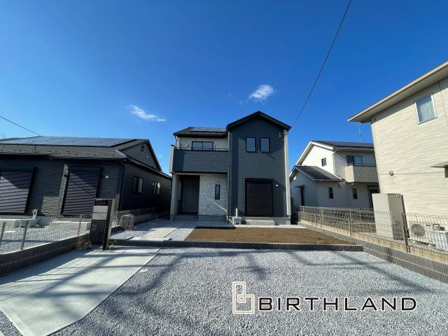 新築戸建・新築建売　太田市鳥山中町　鳥之郷小・西中の外観|【2号棟】足場が組まれました！2026年2月完成予定です！2階建て3LDK物件です！