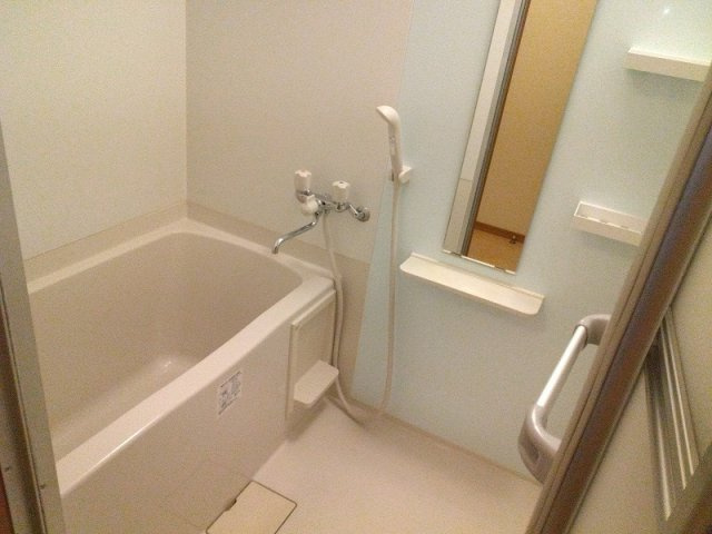 Mahoroba house Bの浴室