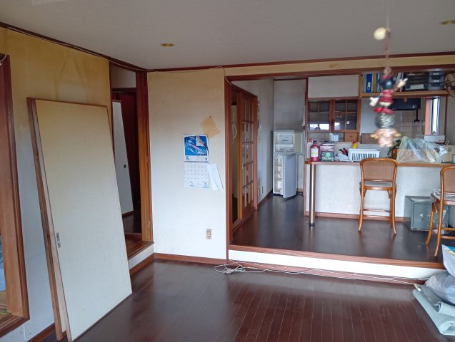 売中古戸建　富士市三ツ沢のキッチン|隣にリビングがあるので家族で会話を楽しみながらお料理が出来ます。