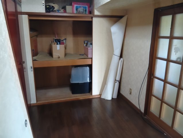 売中古戸建　富士市三ツ沢の洋室|荷物が多くても収納スペースがたっぷりあるので、生活スペースを広く確保する事ができます。