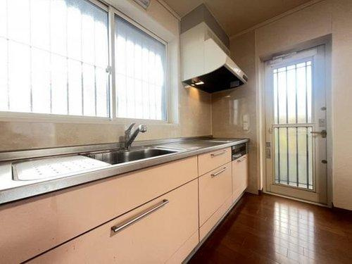 常滑市苅屋町1丁目のキッチン|キッチン☆　勝手口あり！