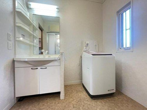 常滑市苅屋町1丁目の洗面所|洗面　シャワー付き♪