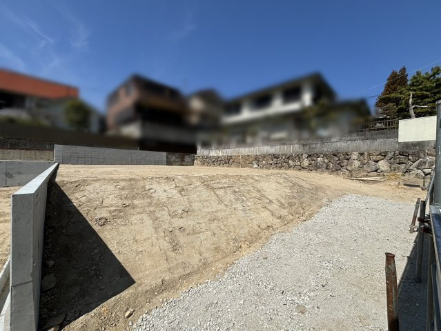 高座町 2号地の外観|南側ひな壇につき日当たり良好