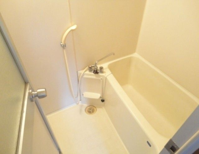 リベラルⅡ の浴室