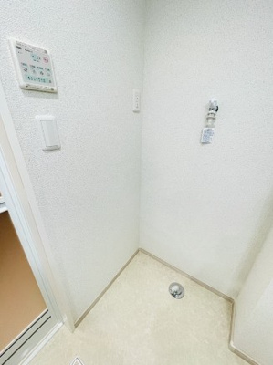 【設備】 | FERIO上井草 | 室内洗濯機置場。