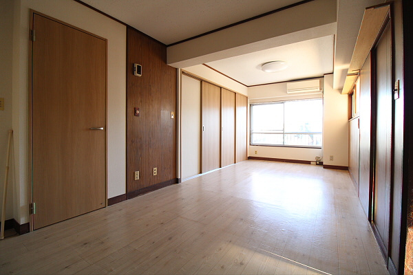 【居間・リビング】