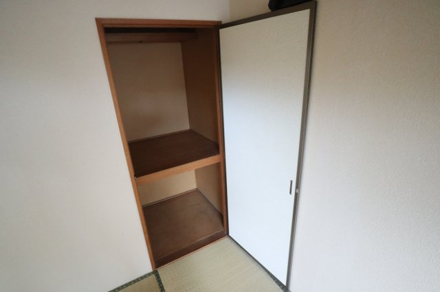 松美台ハイツの収納