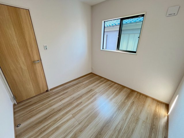 ドム　シャインの洋室