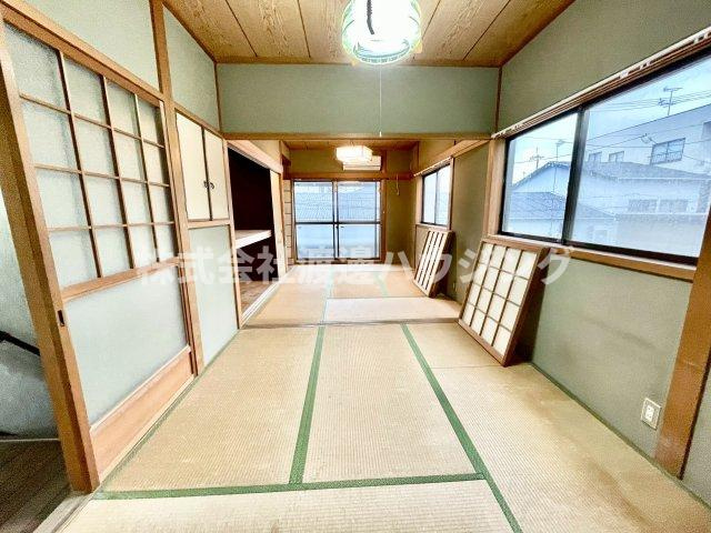 西堤学園町貸家の和室