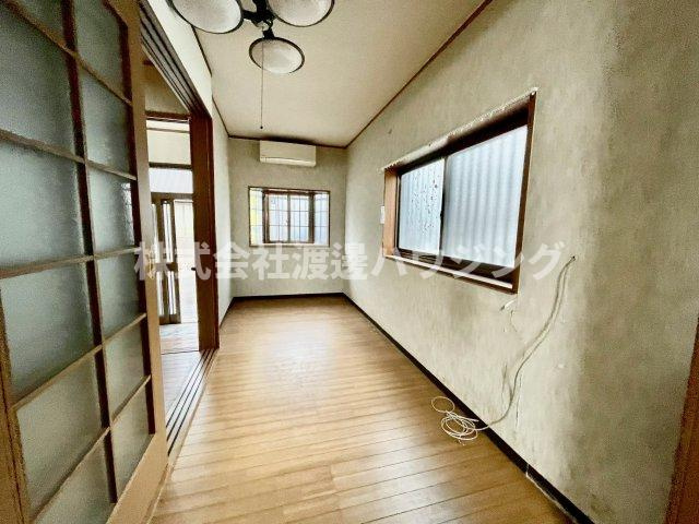 西堤学園町貸家の洋室