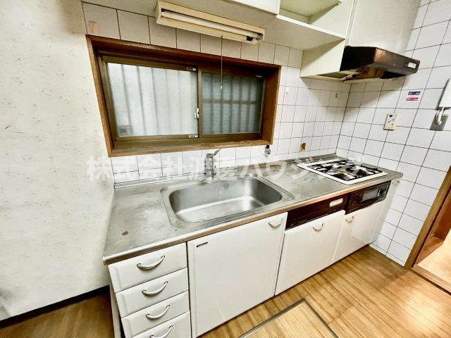 西堤学園町貸家のキッチン