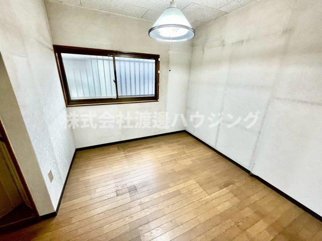 西堤学園町貸家の寝室