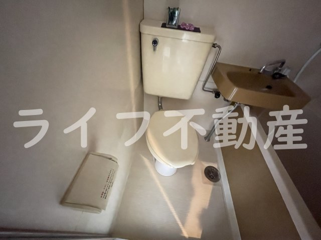 YOUハイム衣摺のトイレ|落ち着いた色調のトイレです