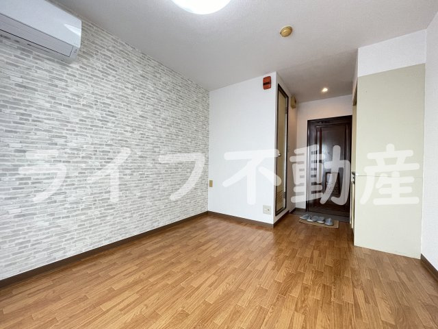 YOUハイム衣摺の内装|明るい室内です