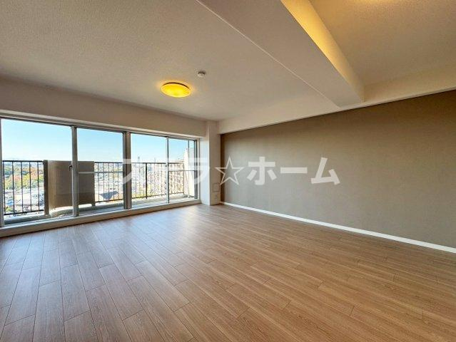 千里台スカイハイツC棟の居間・リビング|ゆったりとしたリビングです