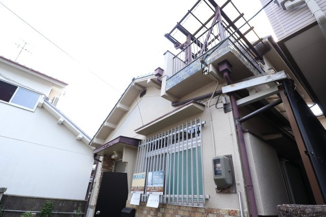 生駒市中菜畑２丁目貸家