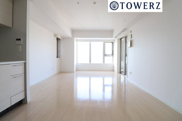 【居間・リビング】 | 【リビングダイニング】約16.8帖の開放的なLDK！床暖房付完備◎