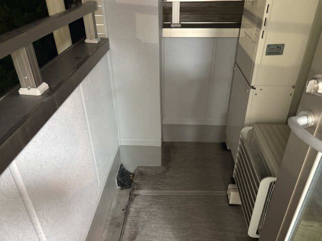 【バルコニー】