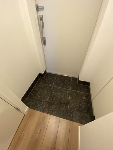 グランドコンシェルジュ菊川の玄関