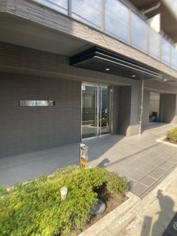 グランドコンシェルジュ菊川のエントランス