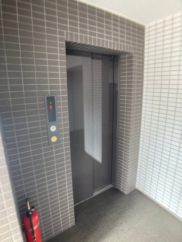 グランドコンシェルジュ菊川のエントランス