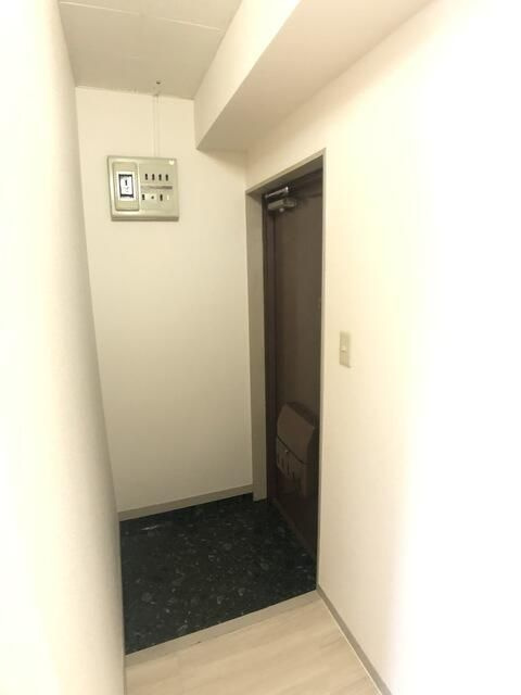 バロール本町の玄関