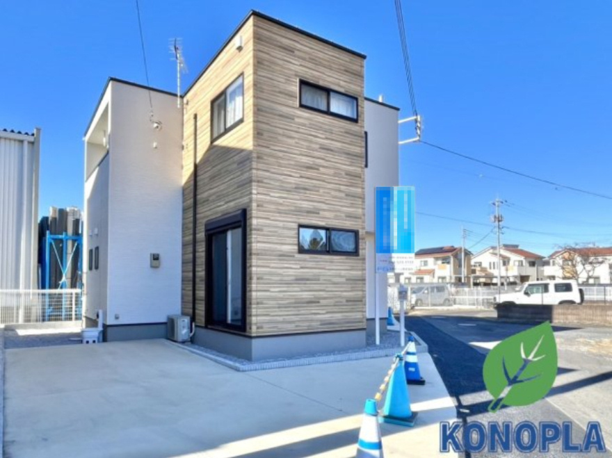 【中古戸建】伊勢崎市上泉町の外観|■外観｜閑静な住宅街で始める新しい暮らし♪開放的な毎日をあなたへ(^^♪