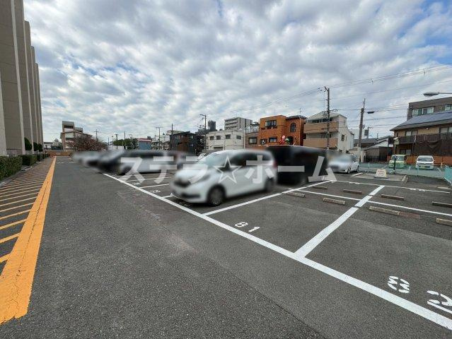 新北野第一コーポA棟の駐車場|駐車場の用意があります