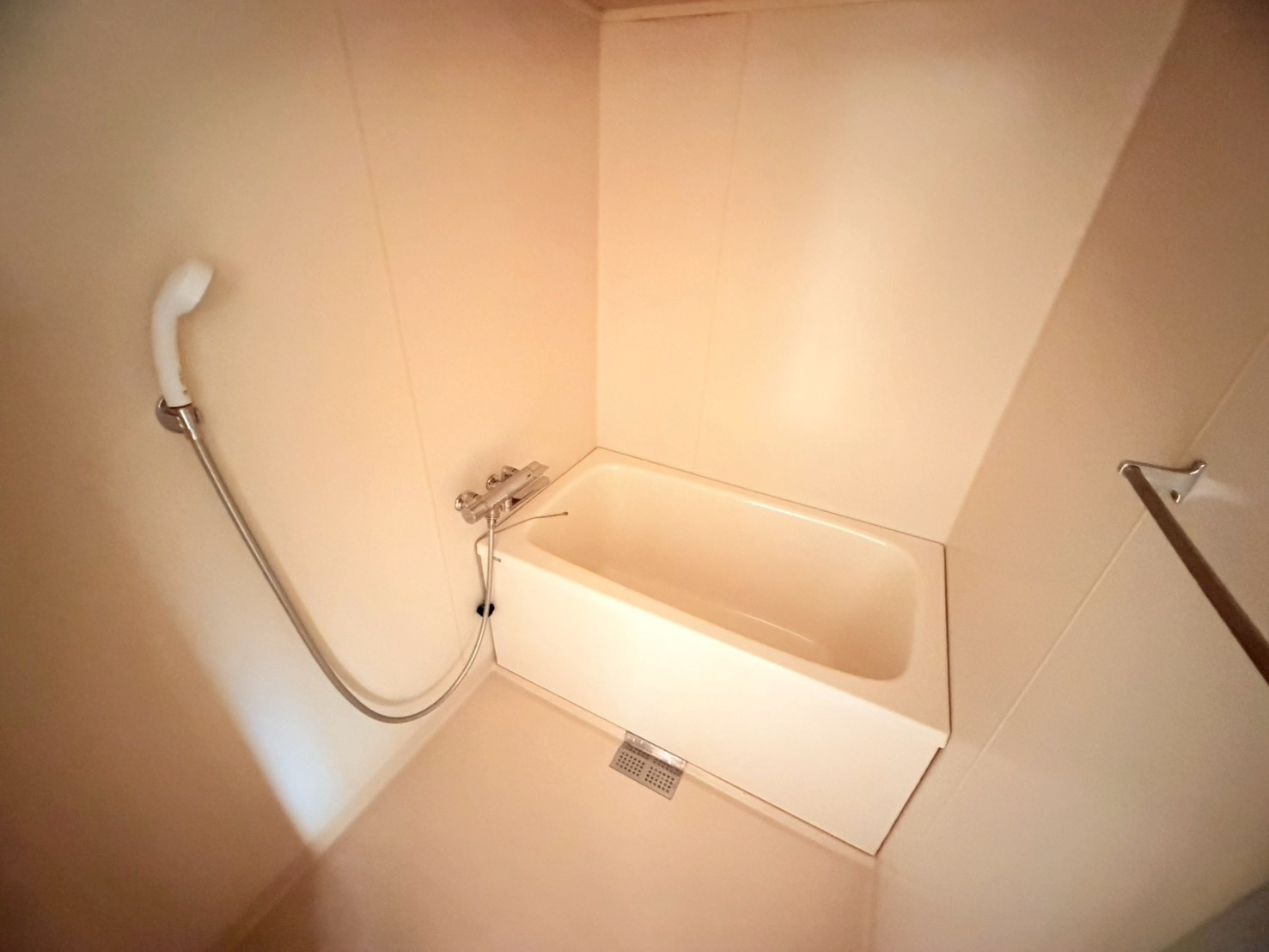 矢追マンションの浴室