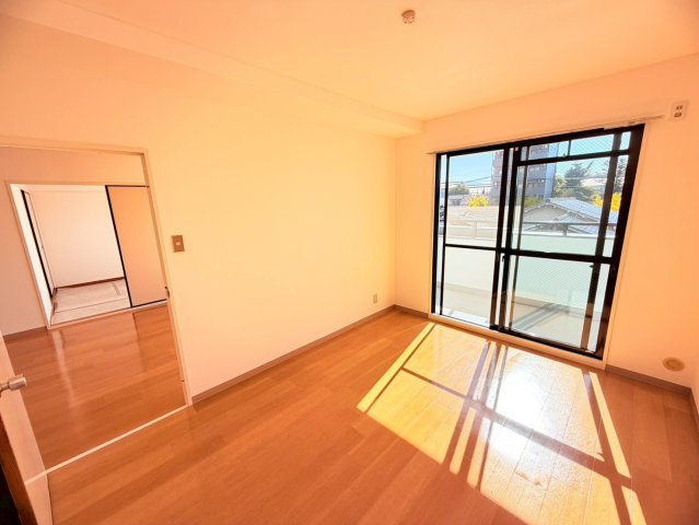 矢追マンションの居間・リビング