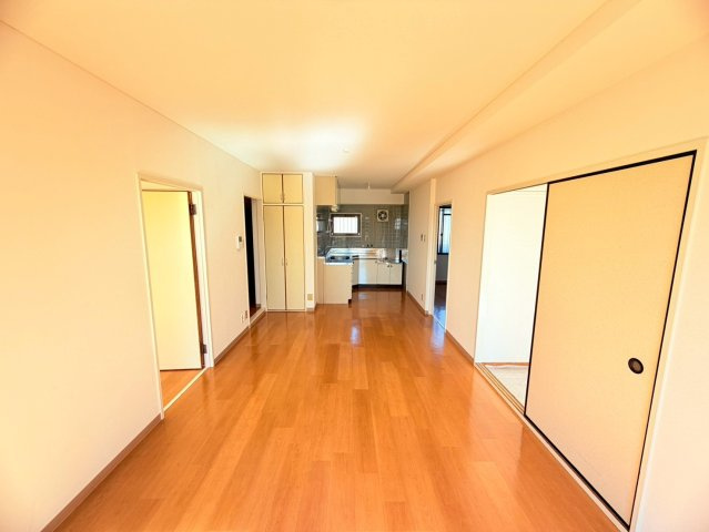 矢追マンションの居間・リビング