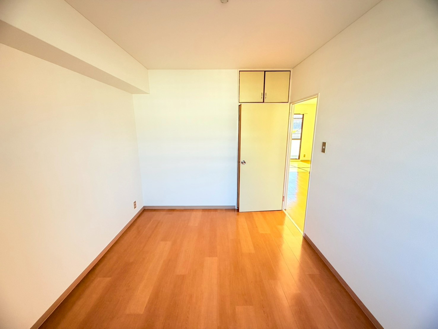 矢追マンションの居間・リビング