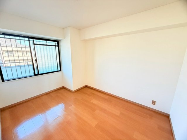 矢追マンションの居間・リビング