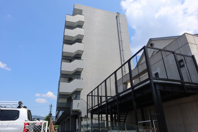 矢追マンションの外観