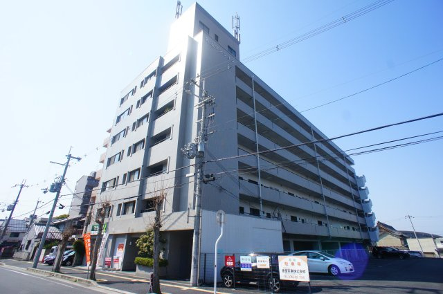 矢追マンションの外観