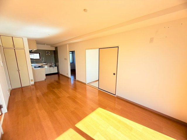 矢追マンションの居間・リビング