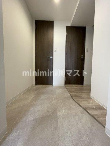 大阪市浪速区稲荷１丁目の賃貸マンションの玄関