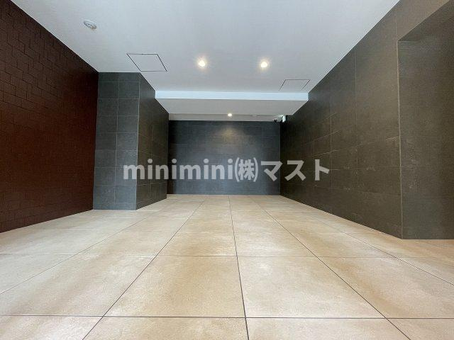 大阪市浪速区稲荷１丁目の賃貸マンションのロビー