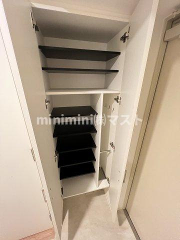 大阪市浪速区難波中３丁目の賃貸マンションの収納